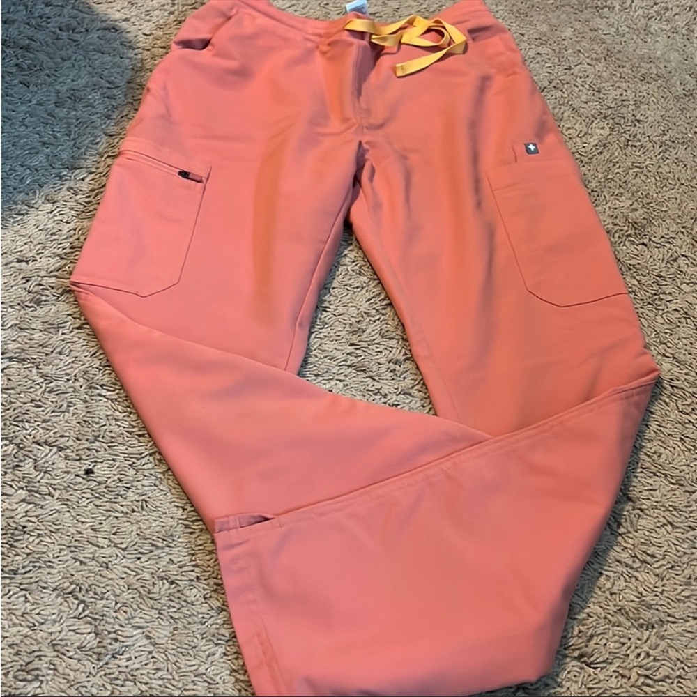 Hot coral figs scrubs set